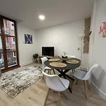Hiri Zahar 2 * Durango